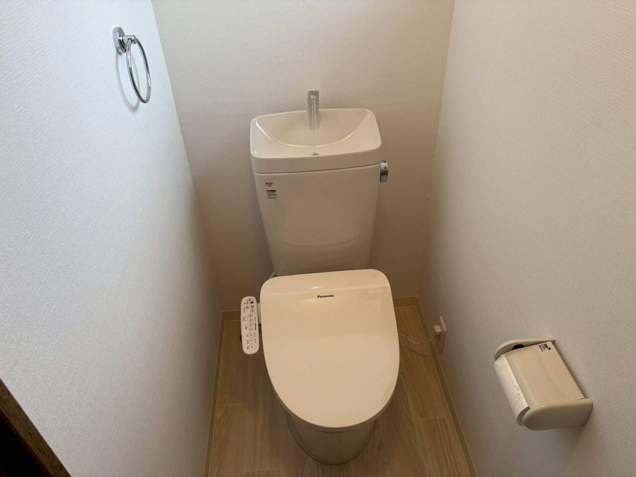 三田市M様邸のトイレリフォーム後の洋式トイレ
