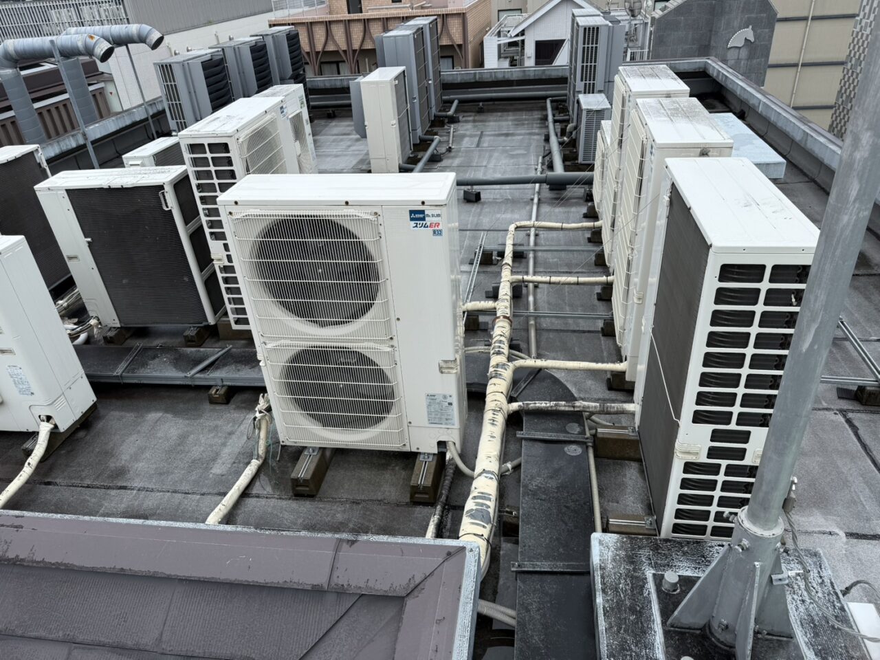 京都市下京区YU-AIビルの屋上防水工事施工前